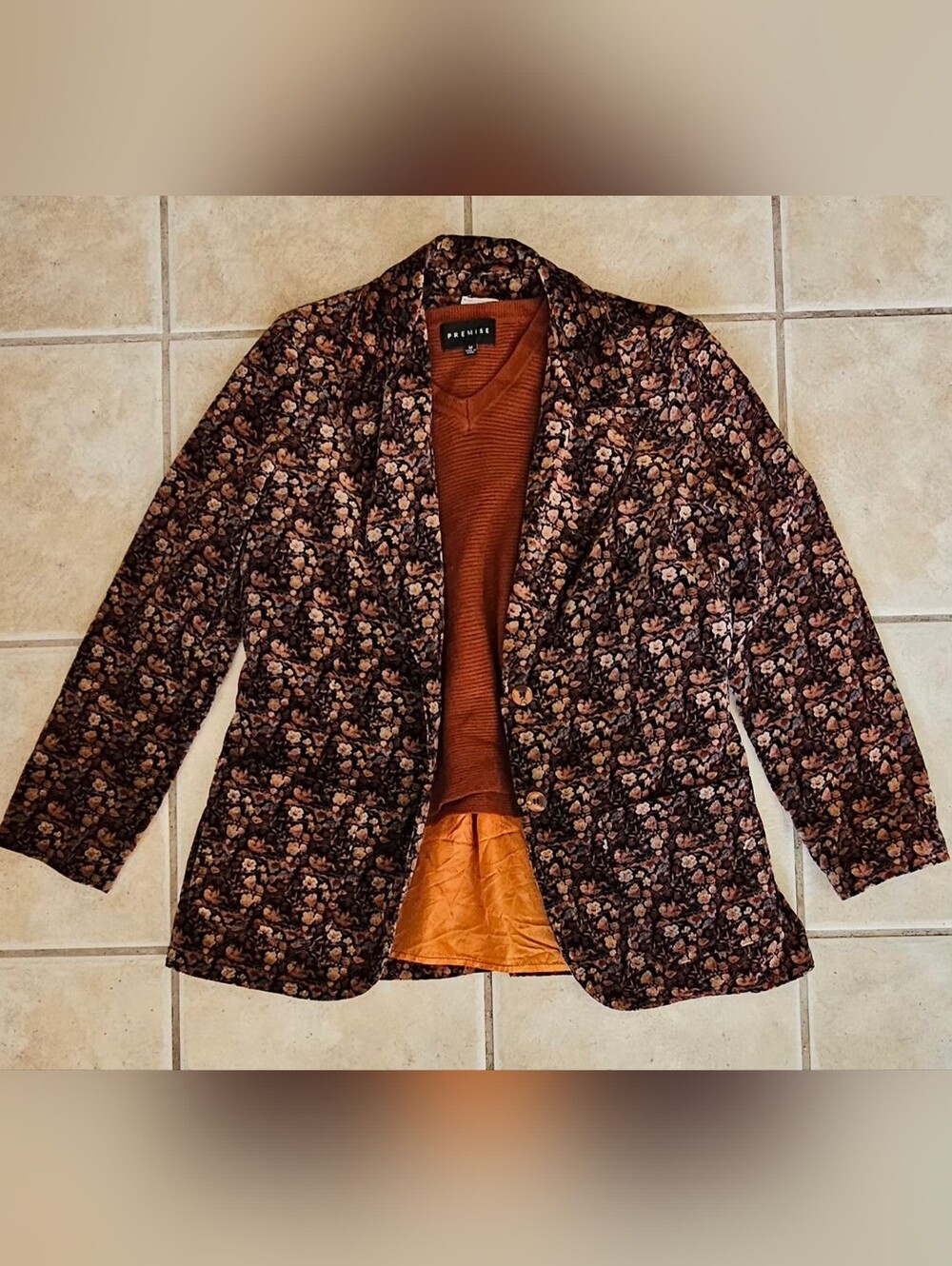 Vintage Campus Casuals California Velvet Floral Blazer + Fall Long Sleeve Top